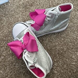 Nickelodeon Silver Sneakers with Pink Bows